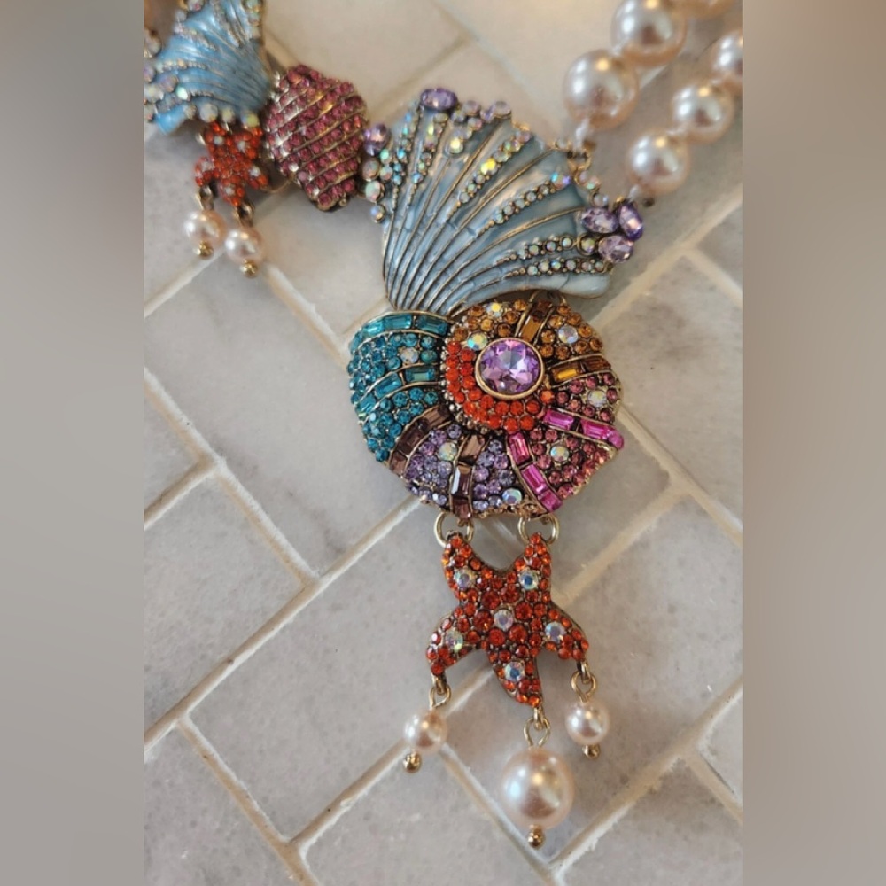 Heidi Daus” “Oceanic Beauty” Elegant Pearl Necklace with Swarovski Crystals